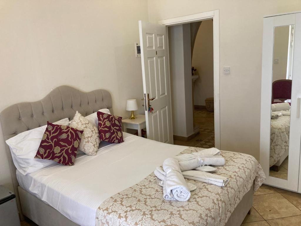 Lord'S Residence Boutique Hotel Kyrenia  Esterno foto